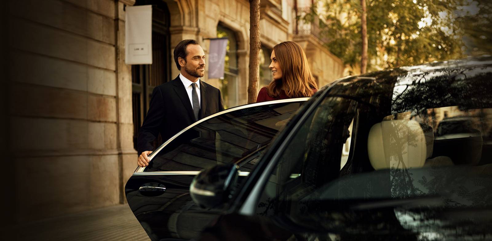 Chauffeur-Driven Car Reservation Service for a Week in Marseille Chauffeur-Driven Car Reservation Service for a Week in Marseille