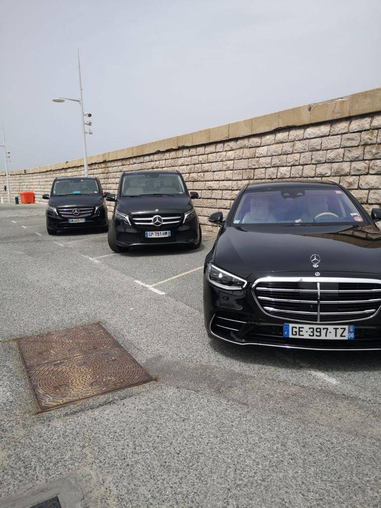 private driver and a luxury car from Aix-en-Provence to Saint Tropez