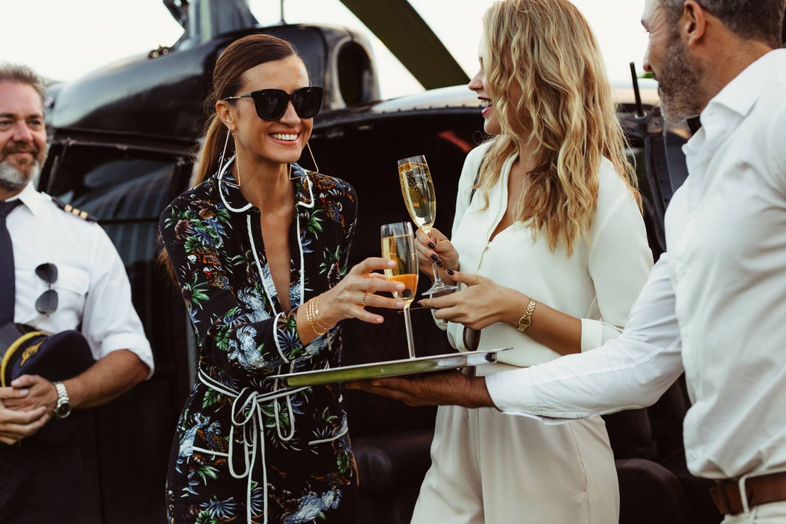 Premium limousine chauffeur service on the French Riviera Monaco, Nice, Cannes, St Tropez Premium limousine chauffeur service on the French Riviera Monaco, Nice, Cannes, St Tropez