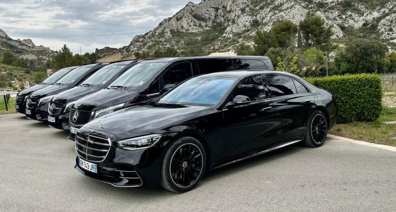 Luxury Wedding Chauffeur Service in Provence – Elegant and Professional Transportation for Your Special Day