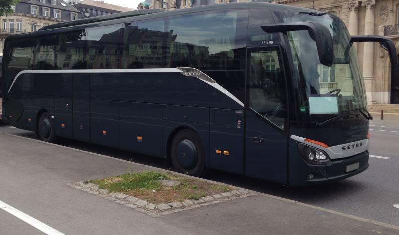 Coach minibus Rental Services in Paris  Île-de-France