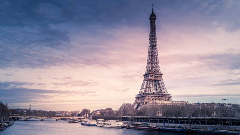 EXPERT GUIDANCE FOR YOUR PARIS ACCOMMODATION AND EXPERIENCES