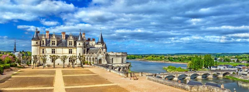 Wine Tastings in the Loire Valley from Paris with private driver guide