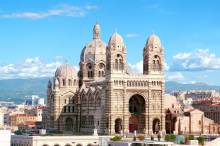 Dedicated Driver for a Private Marseille Walking Tour with a Licensed Guide